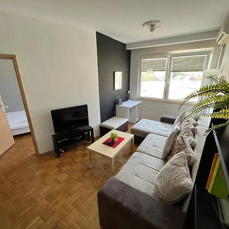 Mickitos Central Old Town Апартаменты Скопье
